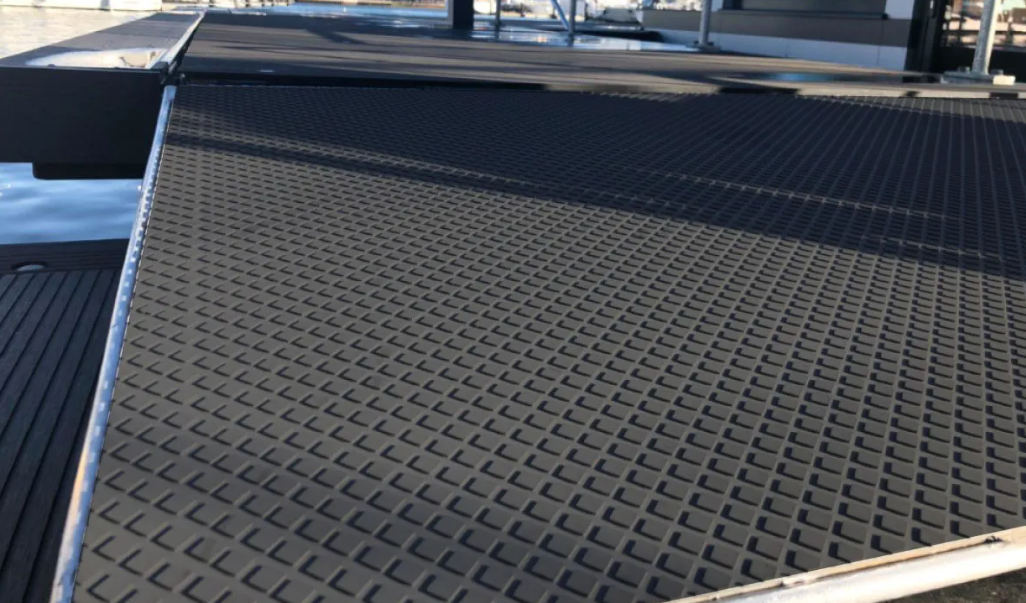 Rubber Flooring Mats for Industrial Workspaces